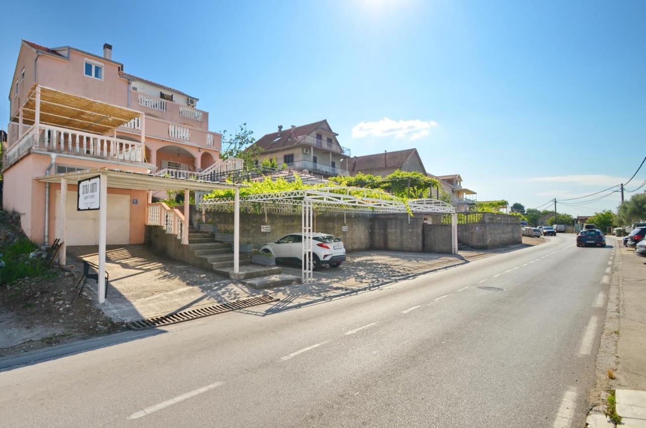 Stradioti Apartments Тиват Экстерьер фото